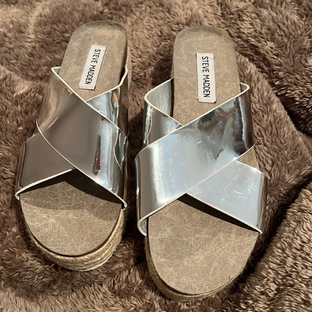 Brand new Steve Madden Platform Wedge sandals